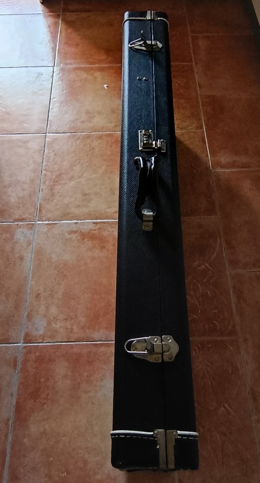 Estuche original para guitarra Gibson firebird. de segunda mano · Foto 3 de 8 · Madrid · 125 €