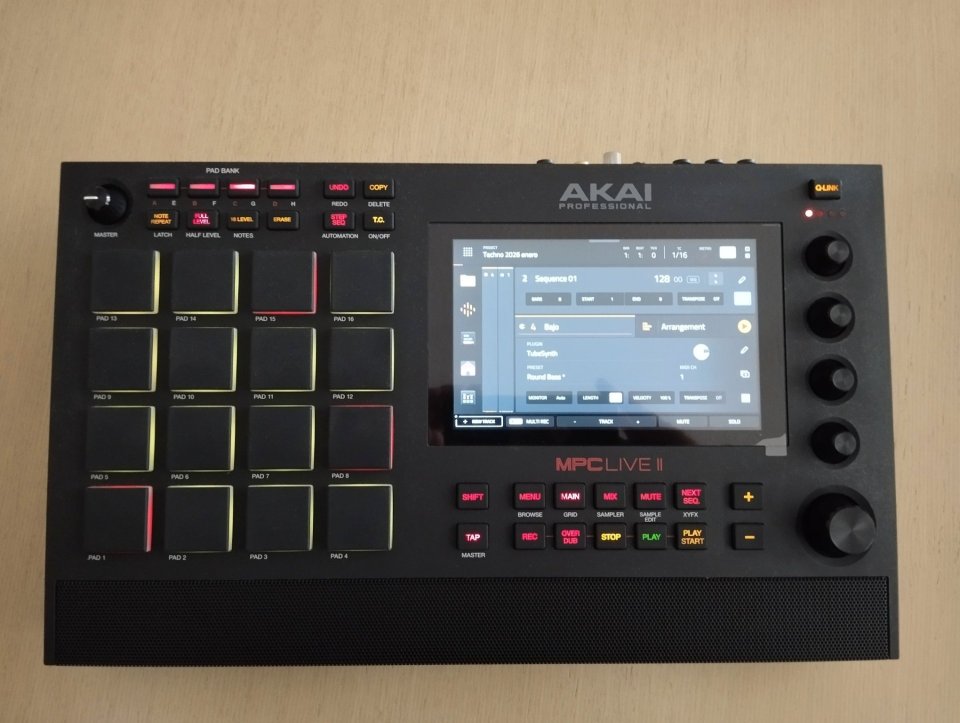 Akai mpc live 2 de segunda mano · Foto 2 de 6 · Valencia · 700 €