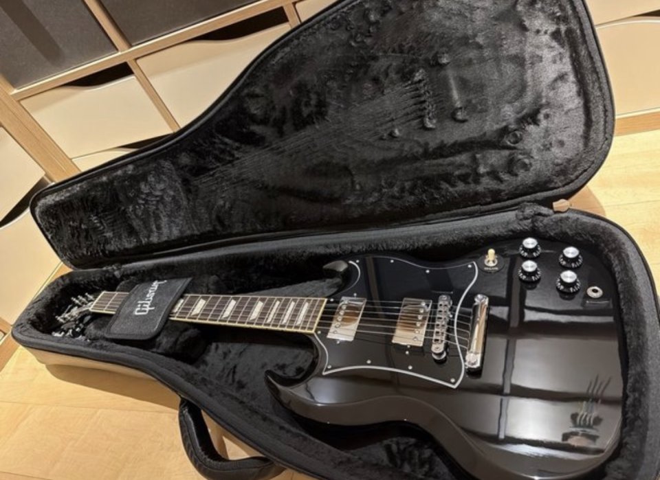 Gibson SG Standard Ebony de segunda mano · Foto 2 de 4 · Valencia · 1000 €