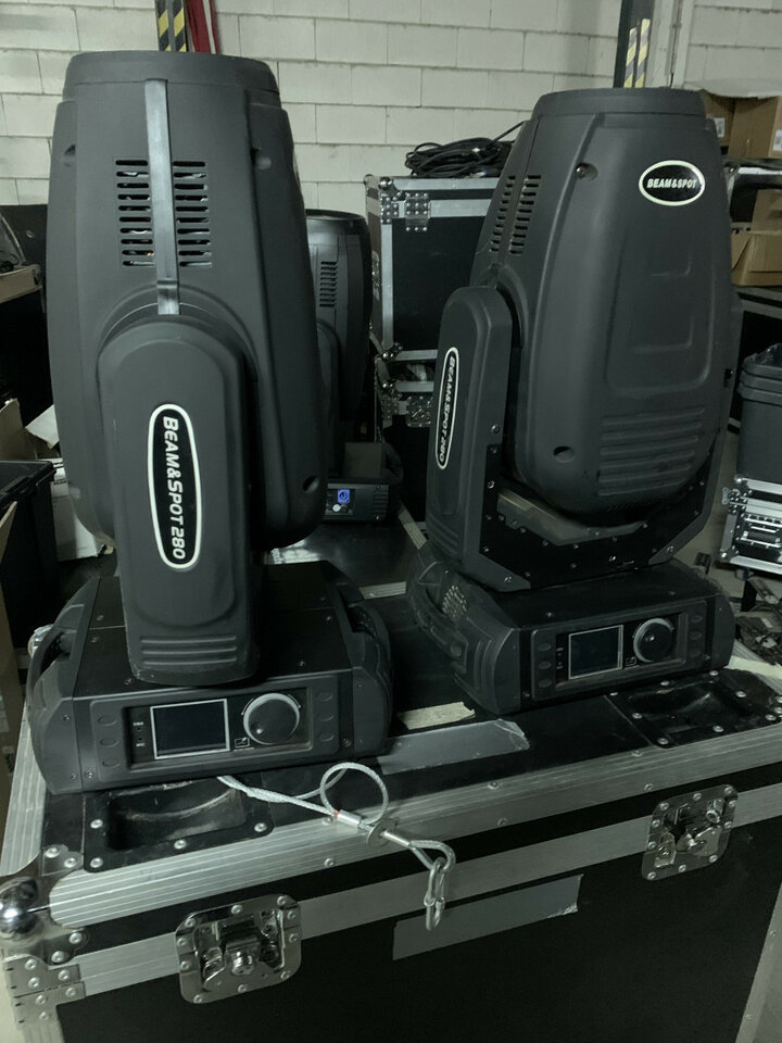 Vendo 4 Cabezas móviles BEAM_SPOT_WASH 280 R10 Pointe Marca Musicson