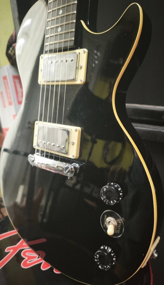 Guitarra eléctrica Gibson-Baldwin Epoch Les Paul en color negro. de segunda mano · Foto 2 de 10 · Alicante · 195 €