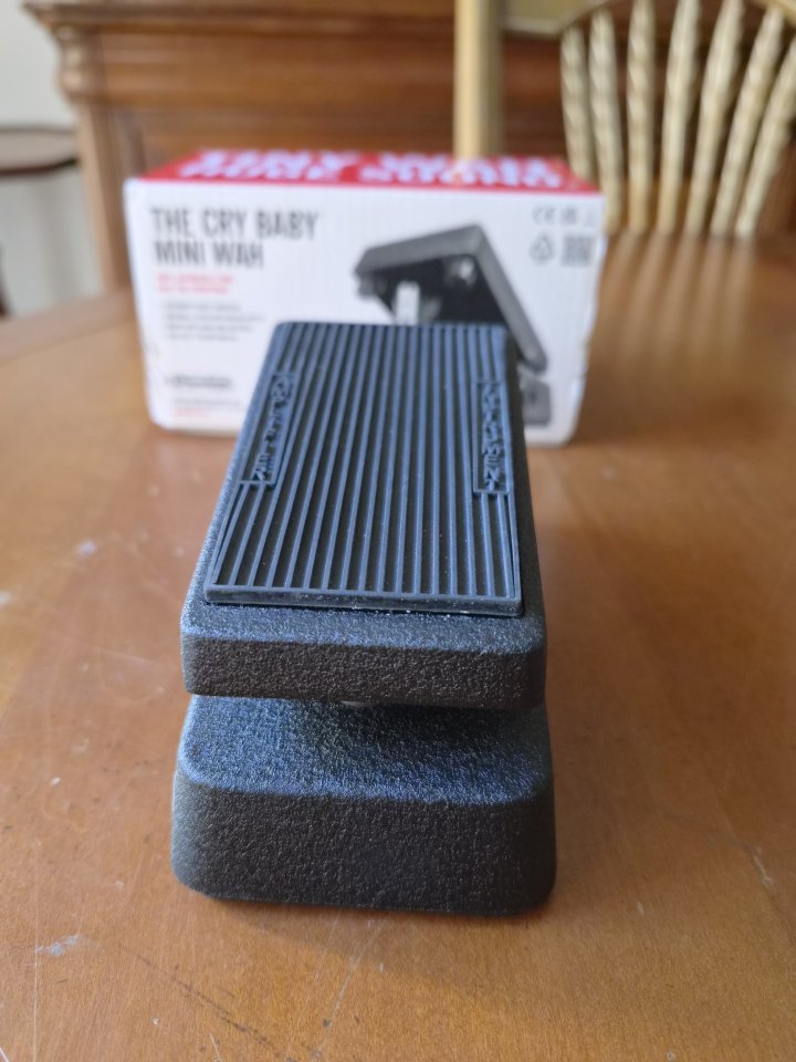 Dunlop CBM95 CryBaby Mini Wah de segunda mano · Foto 3 de 7 · Bizkaia · 85 €