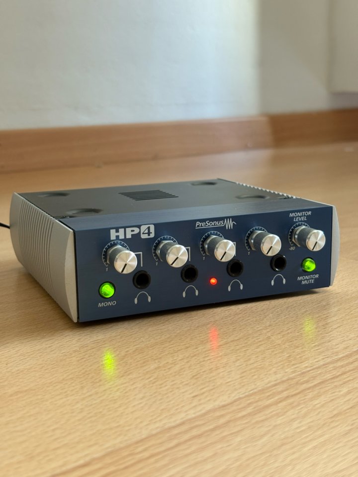 Presonus HP4