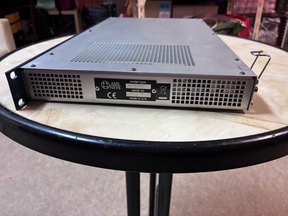 Previo Neve 73 dpa de segunda mano · Foto 3 de 5 · Madrid · 1800 €