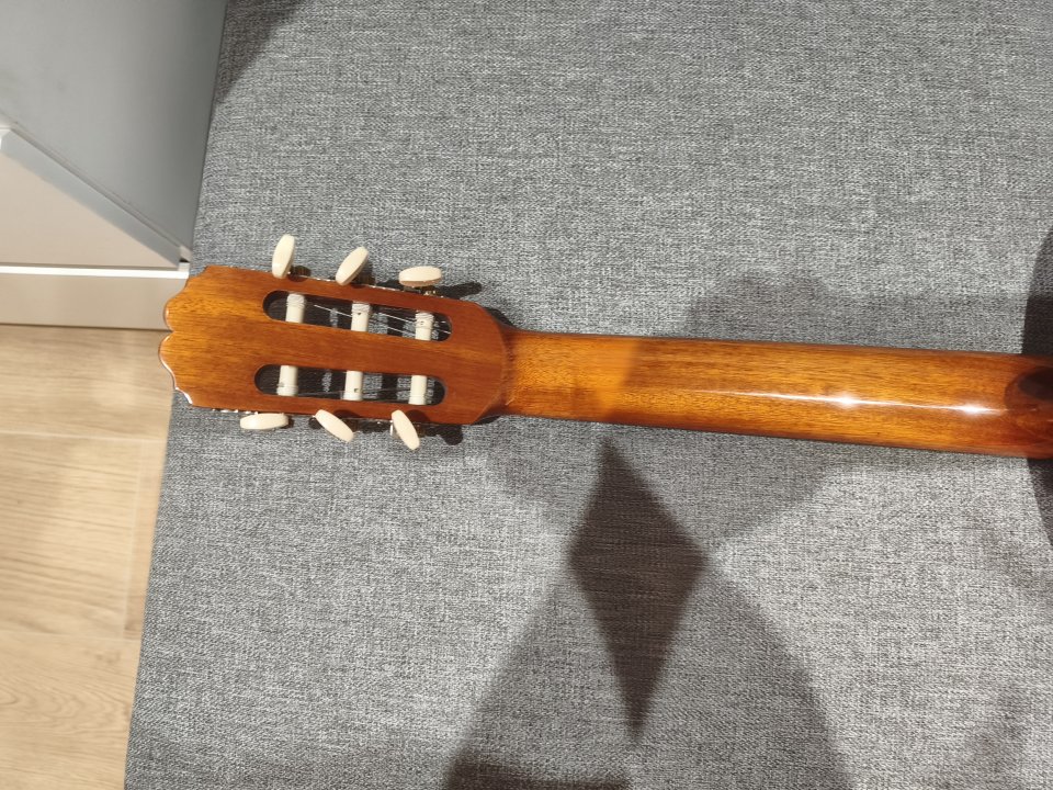 Vendo Guitarra Clásica fabricada por lutier de segunda mano · Foto 5 de 5 · Navarra · 250 €