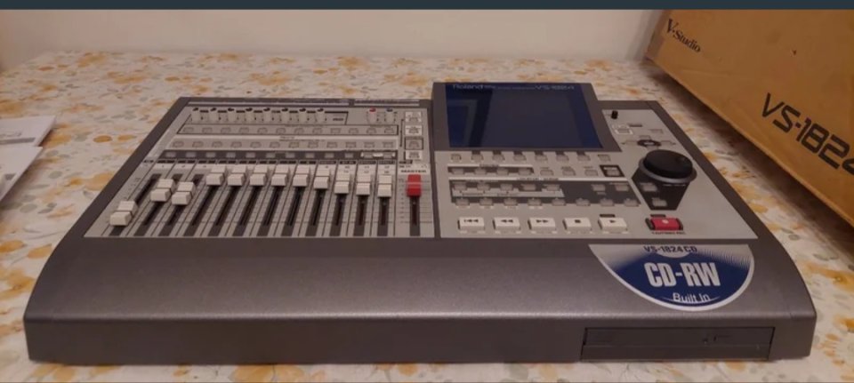 Roland VS-1824 CD