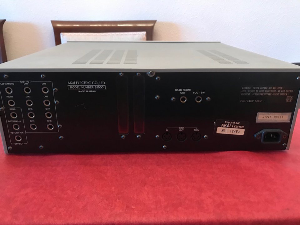 Akai S1000 + extras