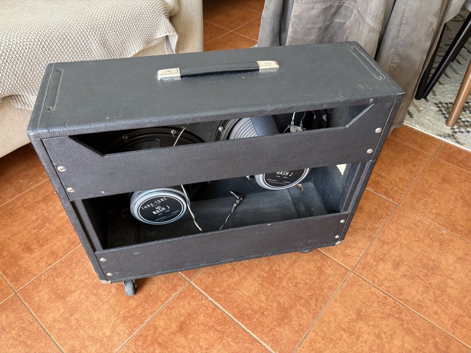 Fender Twin Reverb Cabinet 2x12 with Thru-tone WGS Speakers de segunda mano · Foto 3 de 8 · A Coruña · 700 €