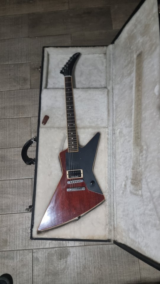 Gibson Explorer Traditional Pro 2008 de segunda mano · Foto 2 de 8 · Sevilla · 1400 €