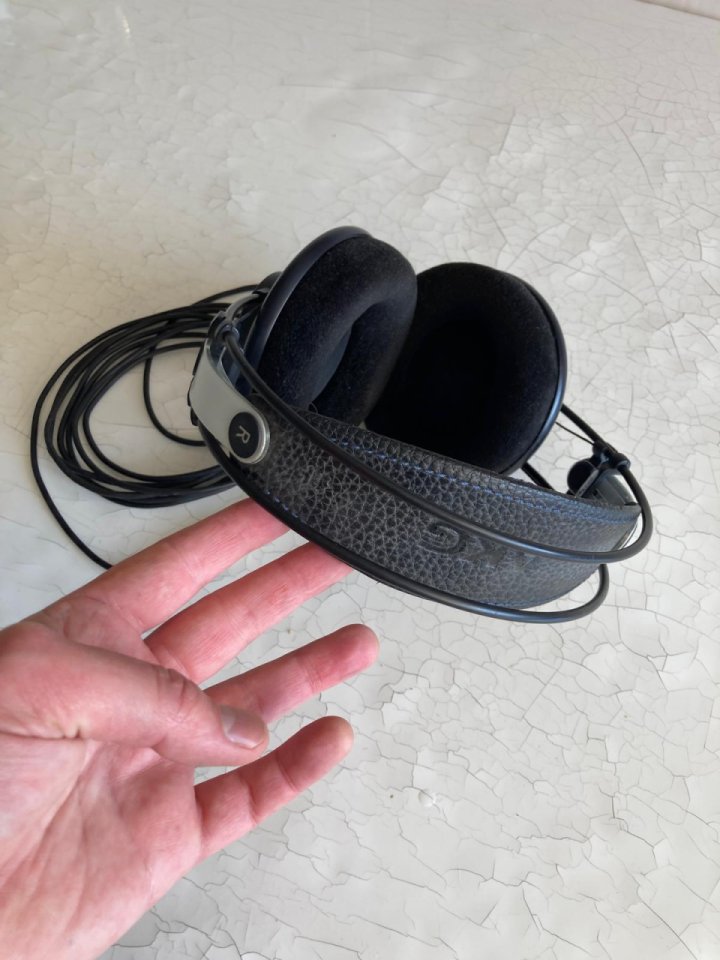 AKG K702 Auriculares de segunda mano · Foto 2 de 3 · Barcelona · 125 €
