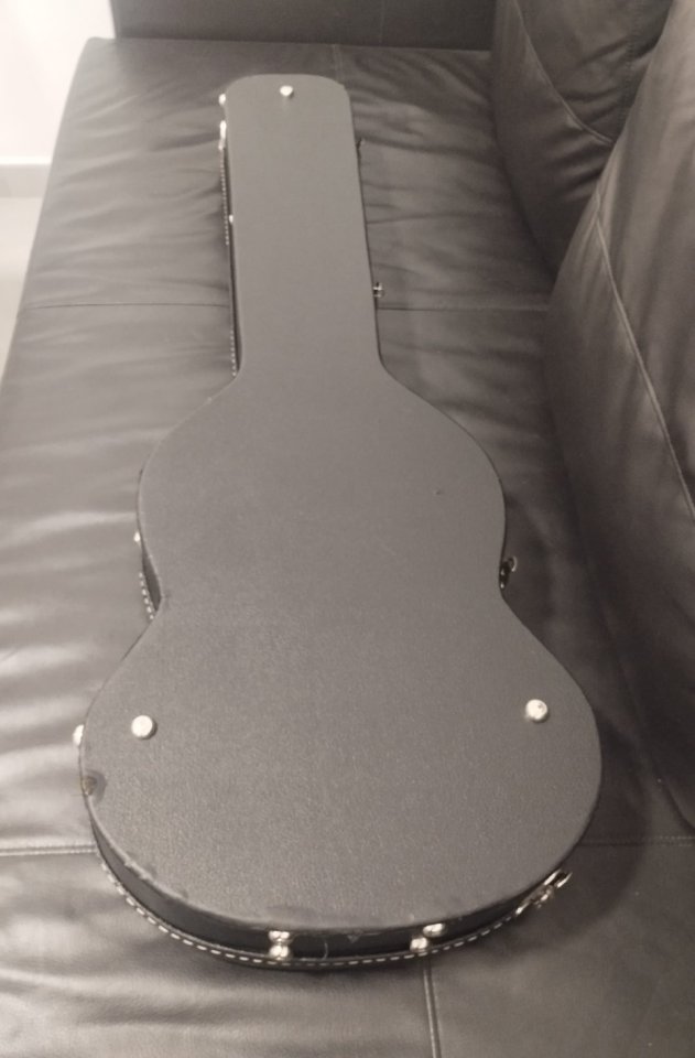 Estuche original Gibson Sg año 2012 de segunda mano · Foto 6 de 8 · Málaga · 150 €