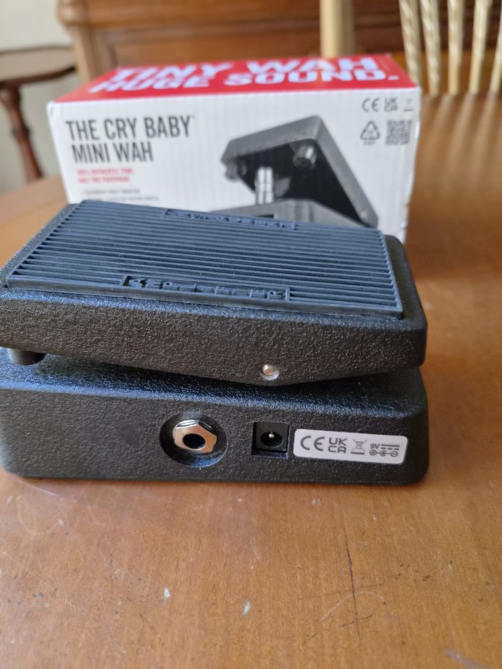 Dunlop CBM95 CryBaby Mini Wah de segunda mano · Foto 6 de 7 · Bizkaia · 85 €