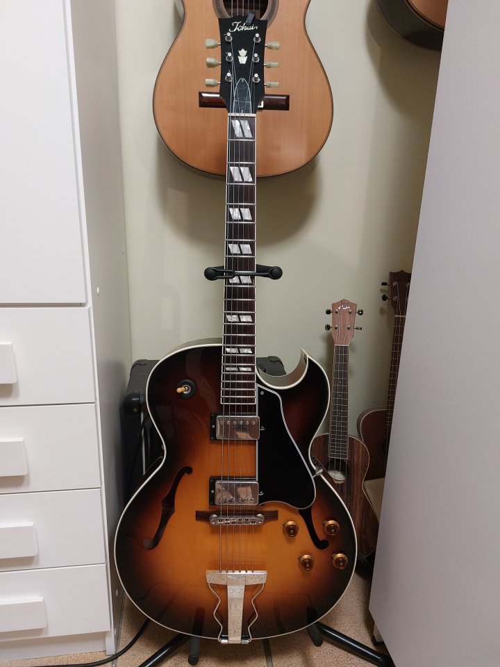 Guitarra Tokai FA245 VS Premium Series (Gibson 175). de segunda mano · Alicante · 2100 €