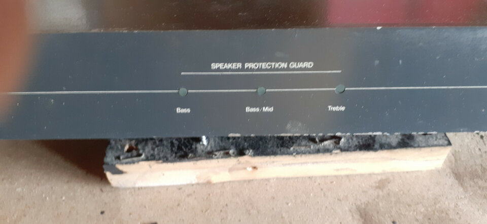 Procesador de sonido Hitec Audio de 3 vías estéreo de segunda mano · Foto 5 de 8 · Cáceres · 50 €