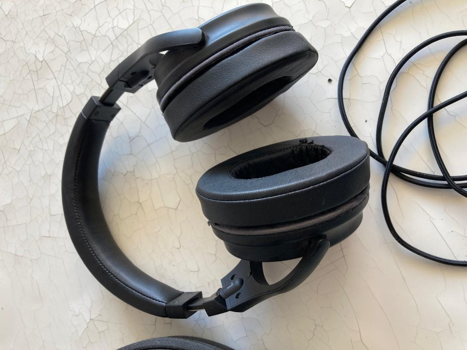 Auriculares VSX Slate Closed Back Platinum de segunda mano · Foto 2 de 4 · Barcelona · 300 €