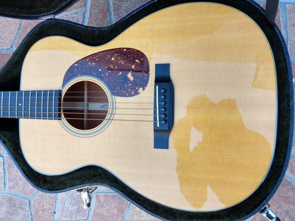 GUITARRA MARTIN 00-18