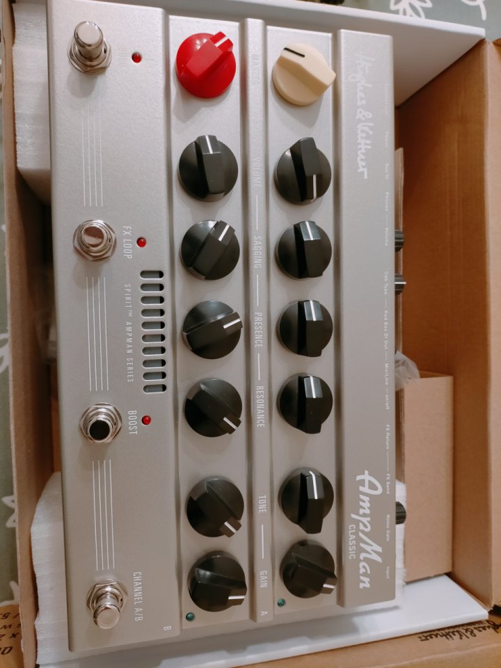 Ampman classic de Hughes & Kettner de segunda mano · Foto 2 de 5 · A Coruña · 120 €