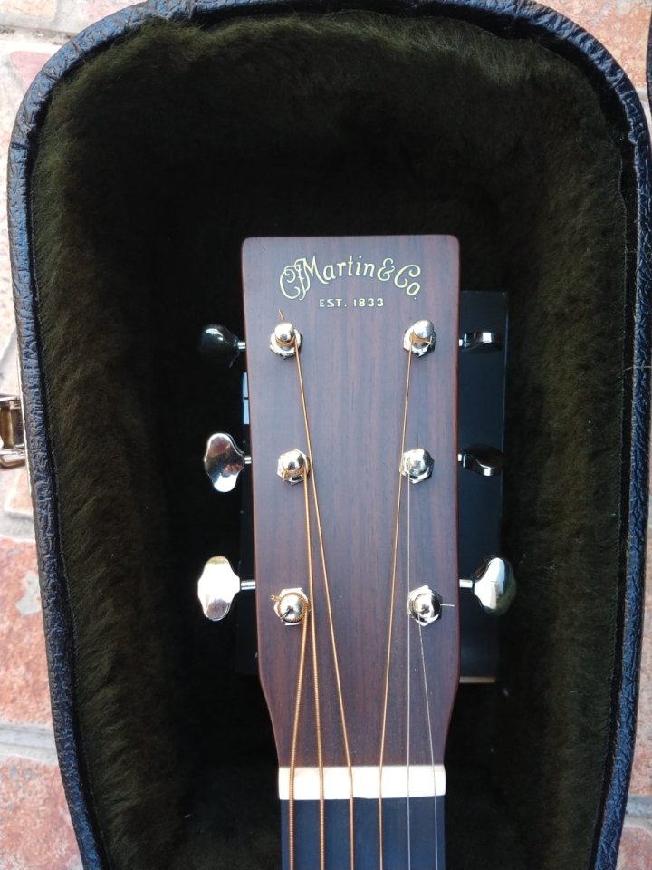 GUITARRA MARTIN 00-18