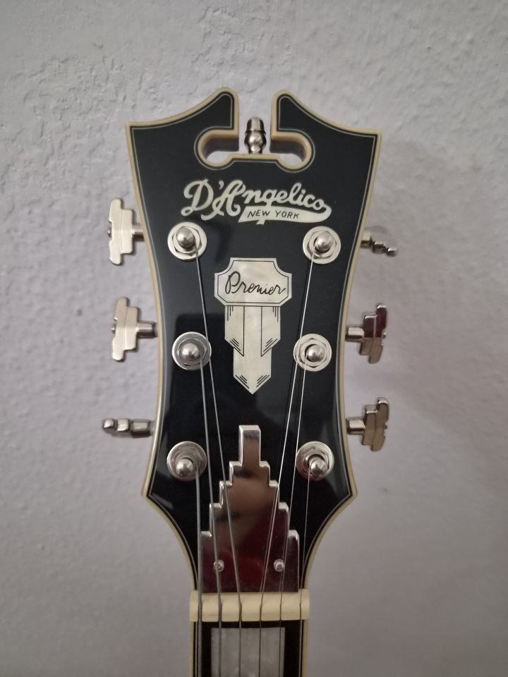 D'angelico Premier DC Dark Iced Tea Burst de segunda mano · Foto 2 de 10 · Palencia · 500 €