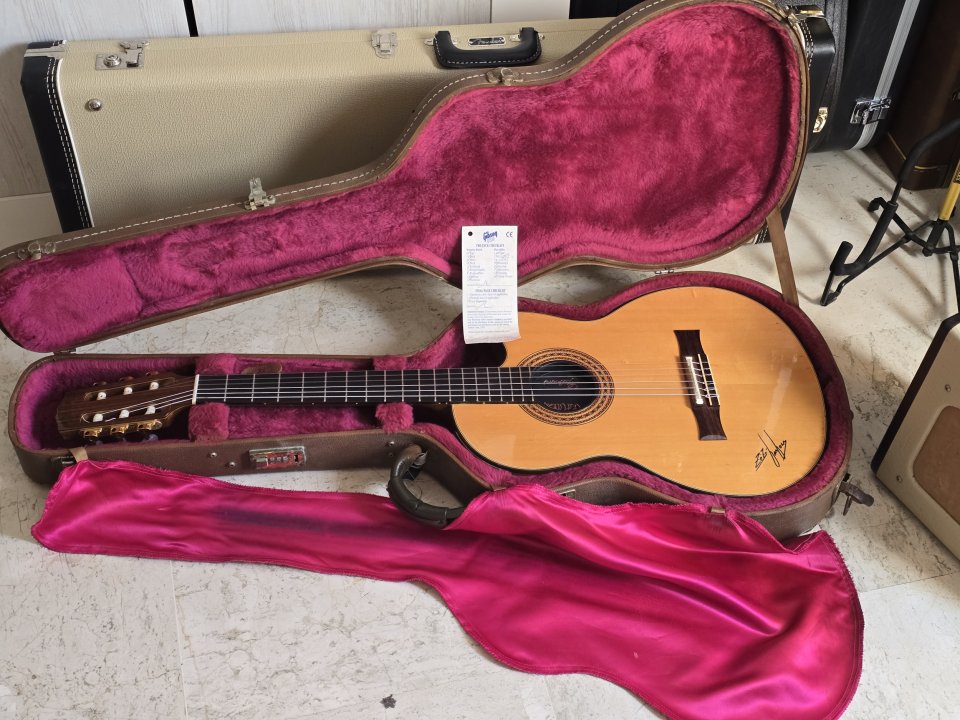 Gibson Chet Atkins CE Nylon de segunda mano · Foto 1 de 6 · Málaga · 2000 €