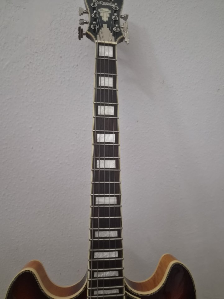D'angelico Premier DC Dark Iced Tea Burst de segunda mano · Foto 3 de 10 · Palencia · 500 €