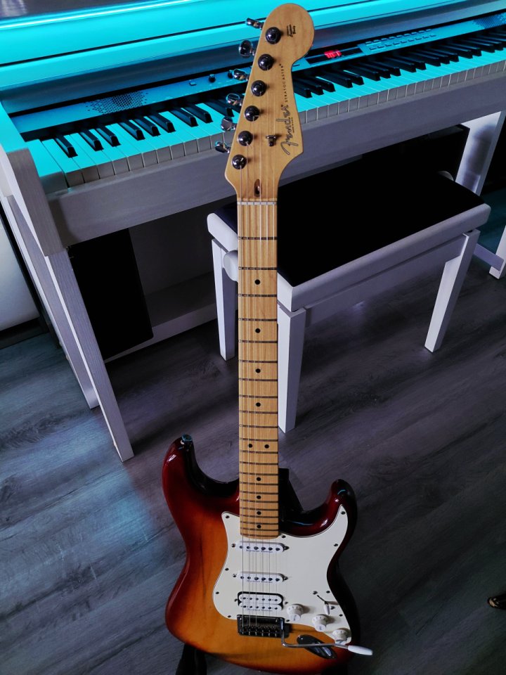 Fender Stratocaster Standart (Seymour Duncan) de segunda mano · Foto 4 de 10 · Alicante · 1500 €