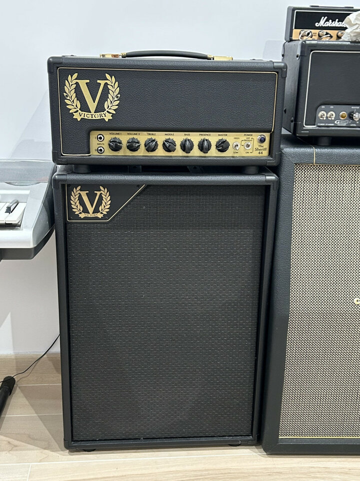 Victory The Sheriff 44 + Pantalla 2X12 Victory VH