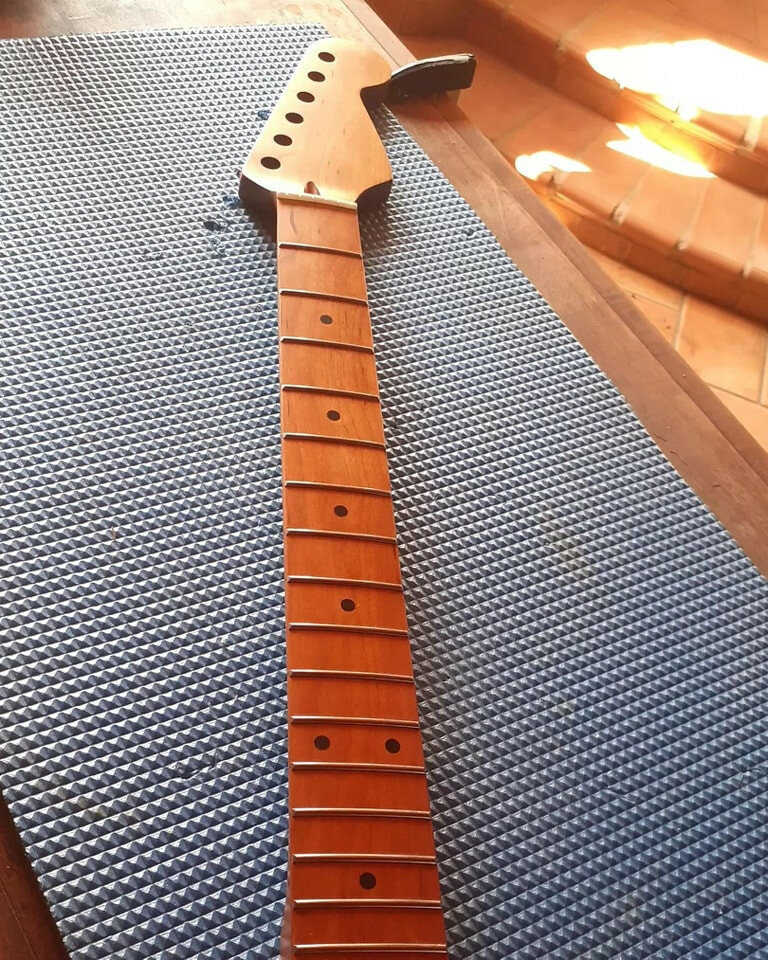 Se venden mástiles tipo Tele y Strato de calidad