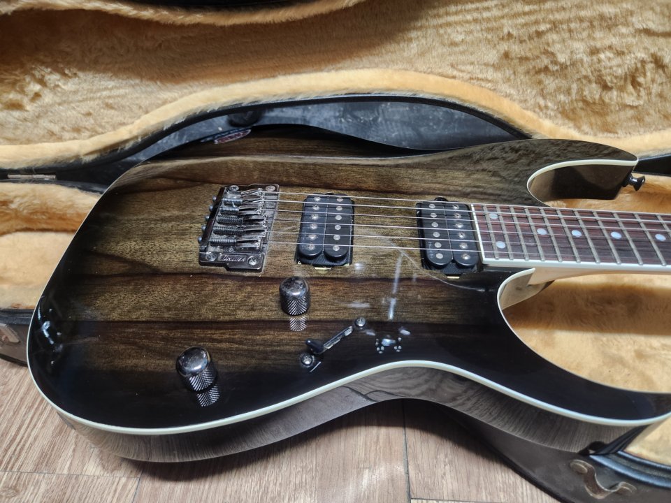 Ibanez Prestige RG652LWFX de segunda mano · Foto 2 de 5 · Valencia · 1000 €