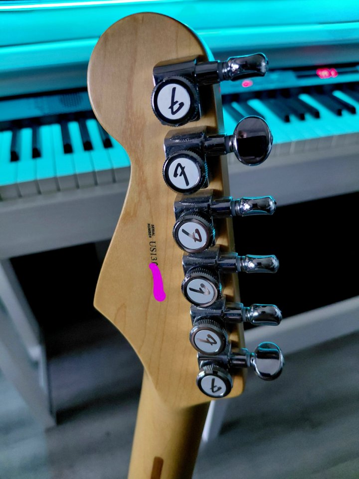 Fender Stratocaster Standart (Seymour Duncan) de segunda mano · Foto 8 de 10 · Alicante · 1500 €