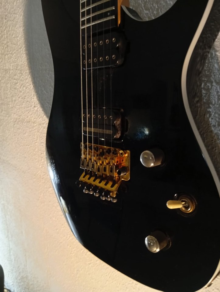 Washburn Dp100 David palau signature mejorada con Dimarzio de segunda mano · Foto 3 de 7 · Sevilla · 695 €