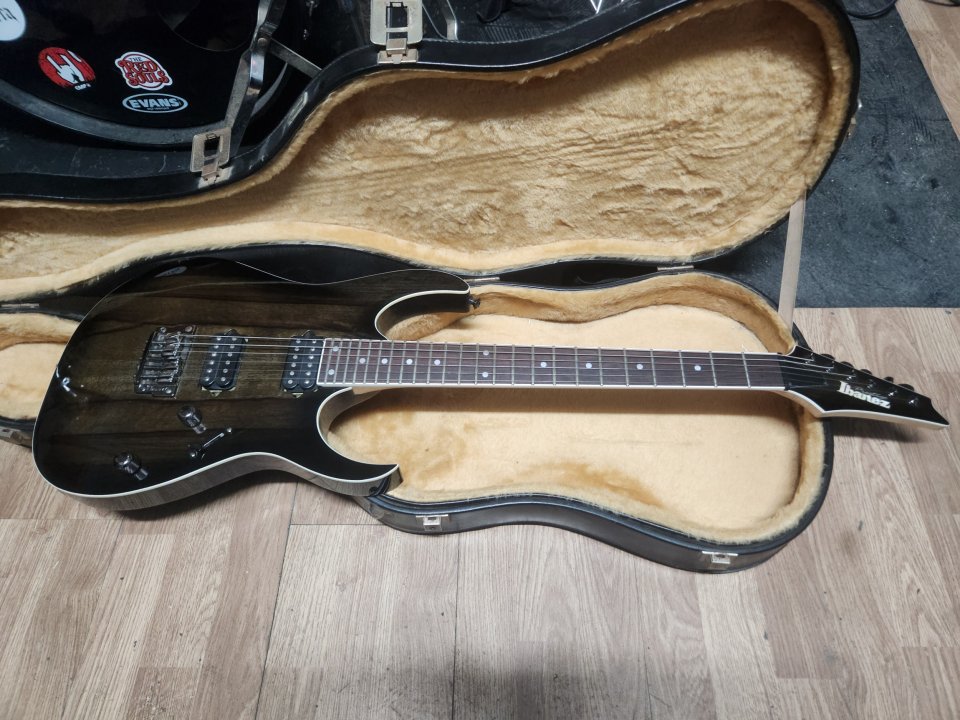 Ibanez Prestige RG652LWFX de segunda mano · Foto 3 de 5 · Valencia · 1000 €