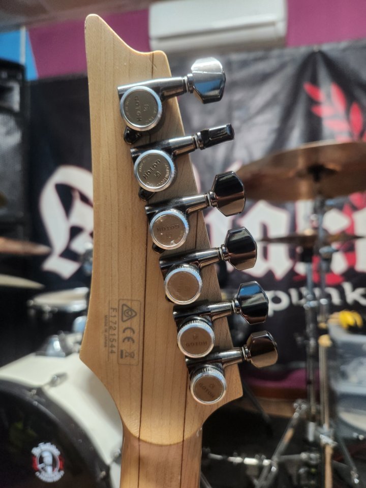 Ibanez Prestige RG652LWFX de segunda mano · Foto 4 de 5 · Valencia · 1000 €