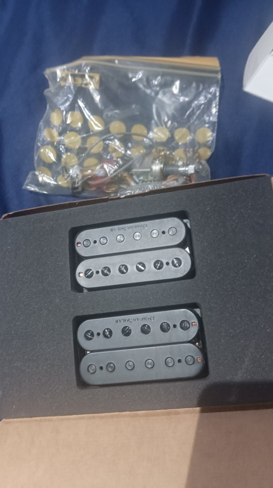 2 pastillas Seymour Duncan Solar humbucker