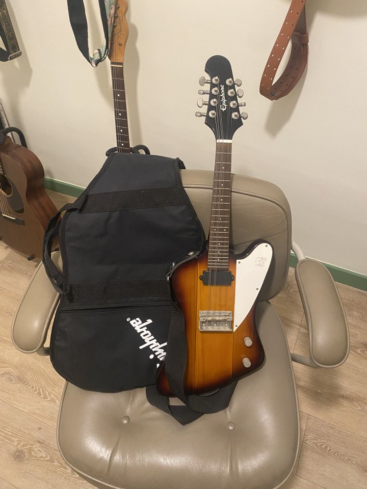 Mandolina Eléctrica Epiphone Mandobird VIII de segunda mano · Foto 1 de 5 · Barcelona · 300 €