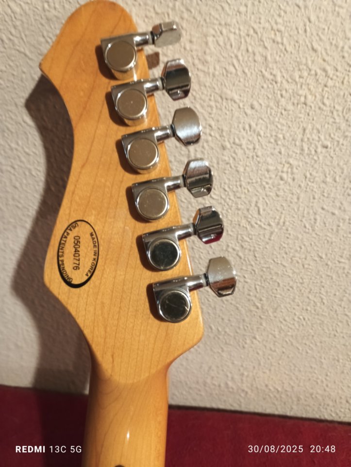 guutarra electrica Variax Line 6 600 de segunda mano · Foto 4 de 8 · Madrid · 350 €
