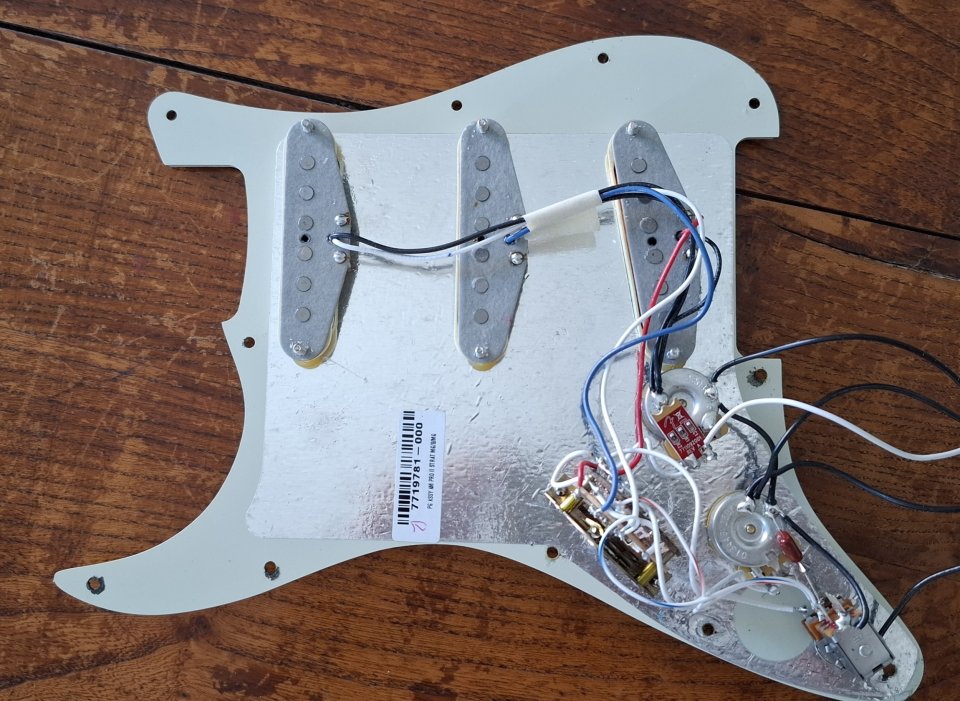 Pickguard American Pro II. de segunda mano · Foto 2 de 2 · Madrid · 325 €