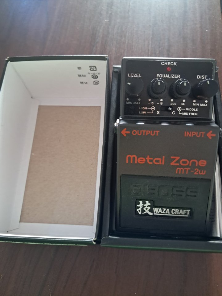 Pedal Boss Meta Zone mt- 2w Japan de segunda mano · Foto 3 de 6 · Cádiz · 120 €