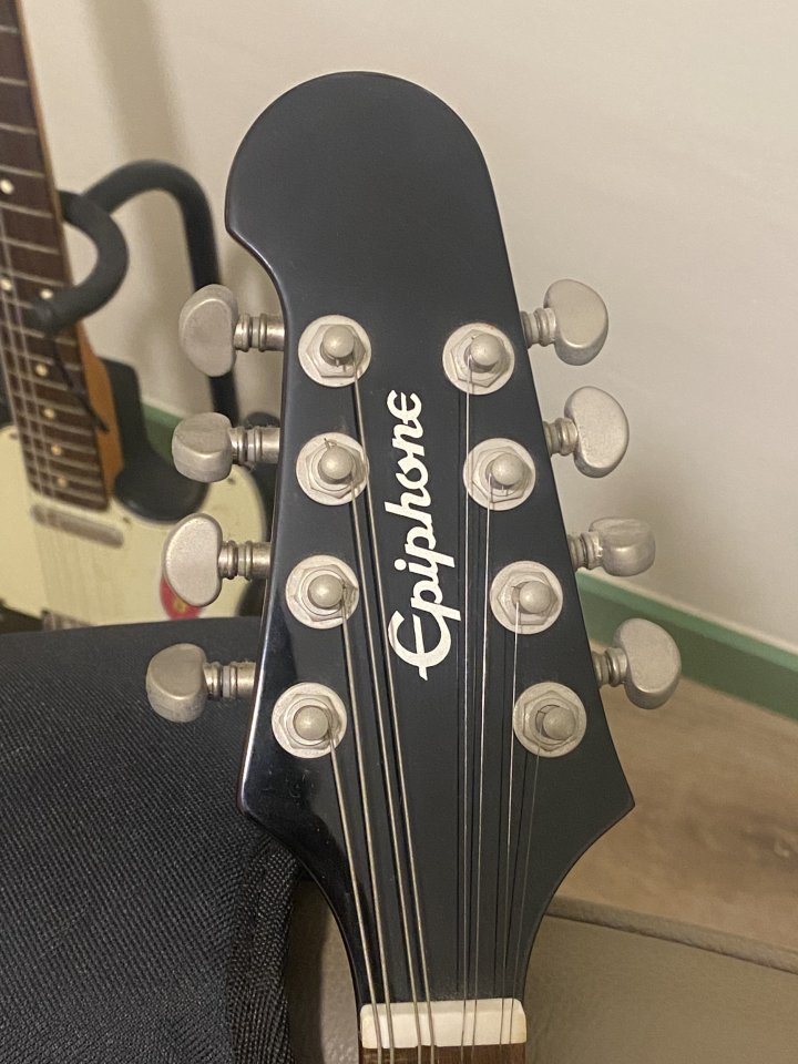 Mandolina Eléctrica Epiphone Mandobird VIII de segunda mano · Foto 3 de 5 · Barcelona · 300 €