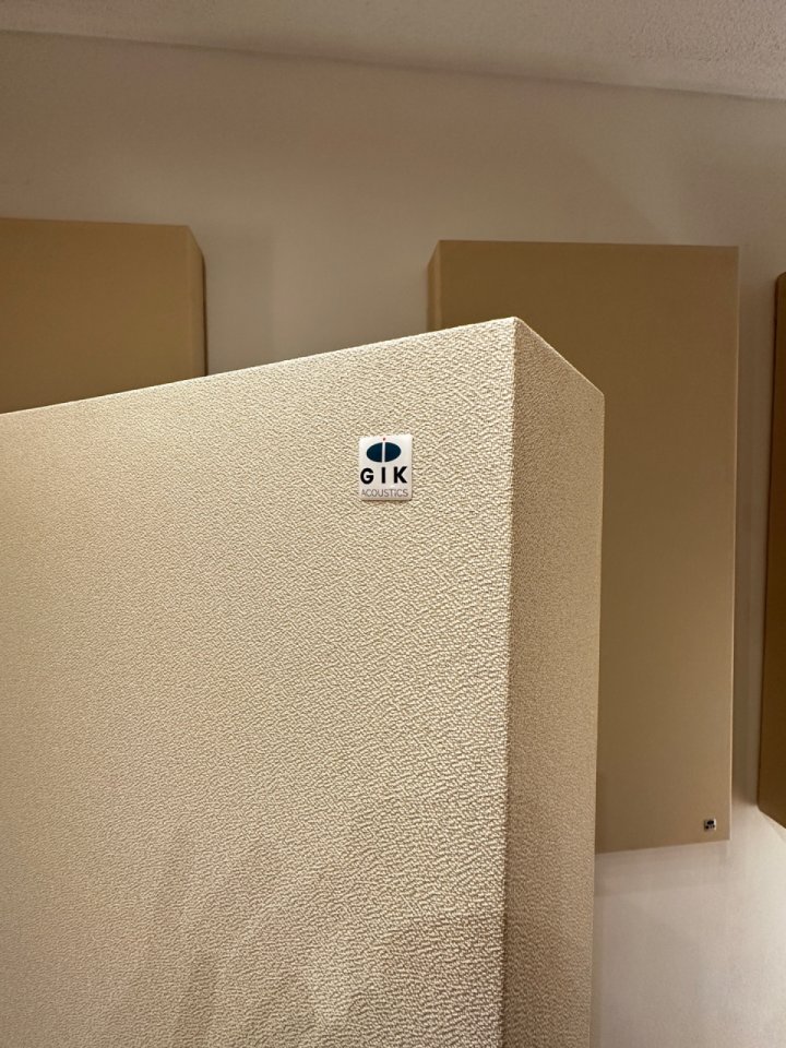 GIK Acoustics Bass Trap FlexRange (70Hz) de segunda mano · Foto 4 de 4 · Valencia · 200 €