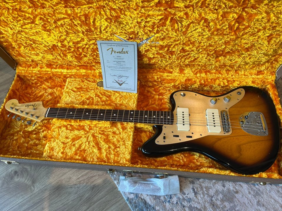 Fender Custom Shop Jazzmaster 58 relic de segunda mano · Foto 1 de 5 · Madrid · 2950 €