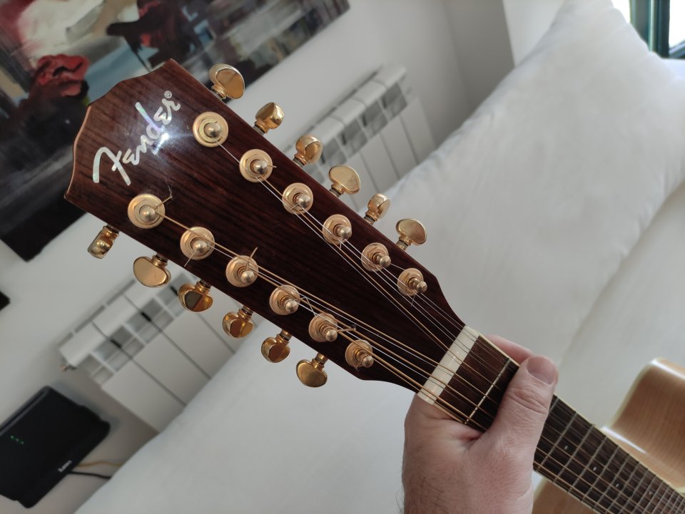 Guitarra Fender Jumbo de 12 cuerdas