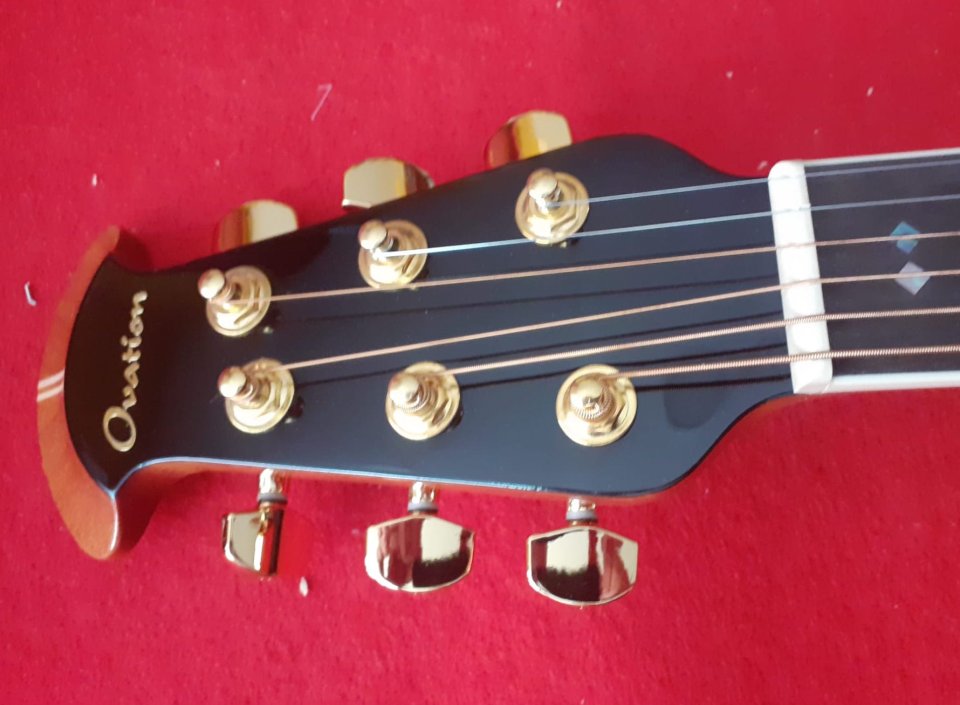 Ovation Elite Plus C2078 AXP de segunda mano · Foto 8 de 9 · Girona · 700 €