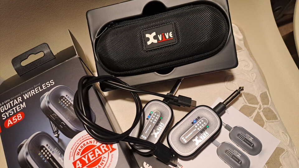 Sistema inalámbrico XVive A58 + Pedalera Autónoma de segunda mano · Foto 10 de 10 · Tarragona · 440 €