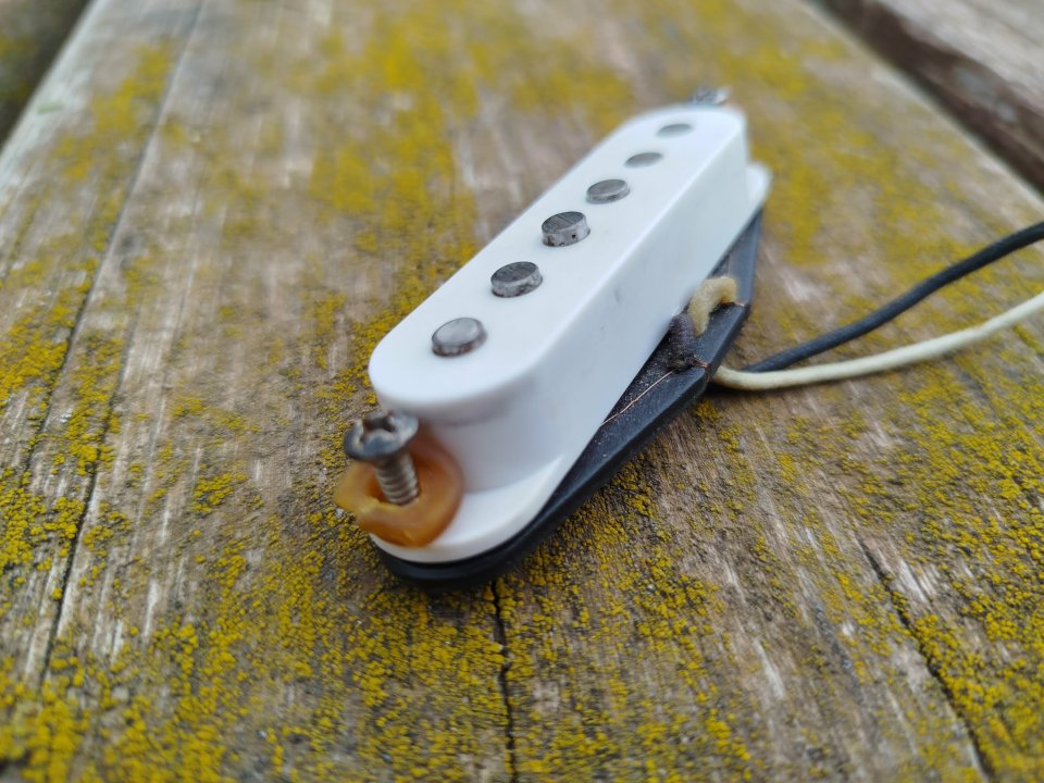 Pastilla Stratocaster Jess Loureiro de segunda mano · Foto 6 de 8 · Albacete · 125 €