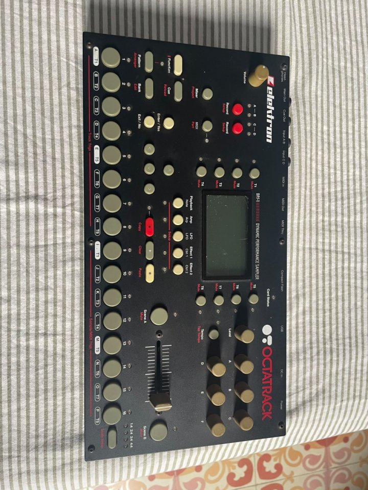Octatrack mk1 de segunda mano · Foto 3 de 3 · Illes Balears · 450 €