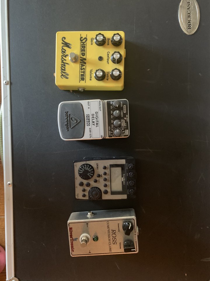 Vendo cambio pedales varios de segunda mano · Madrid · 90 €