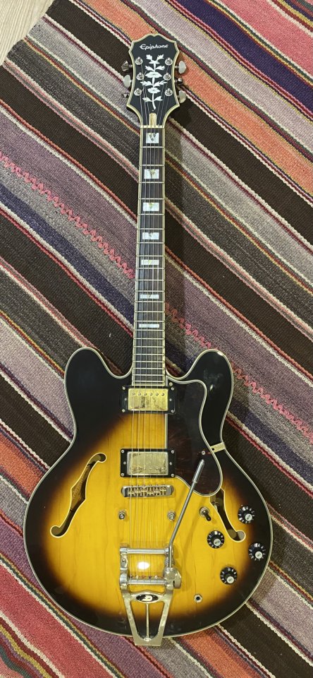 Epiphone Sheraton 2012 de segunda mano · Madrid · 450 €