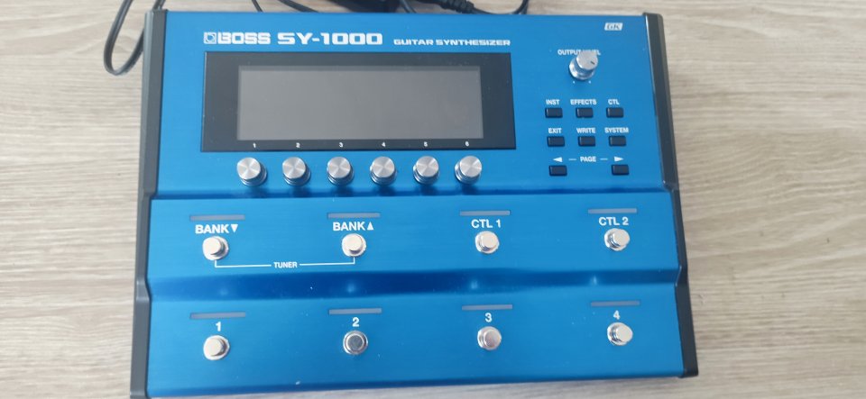 Boss SY-1000 vendo o cambio