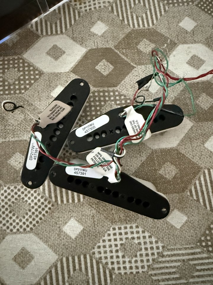 Set Pastillas DiMarzio HS3 y HS4 de segunda mano · Foto 5 de 5 · Valladolid · 250 €